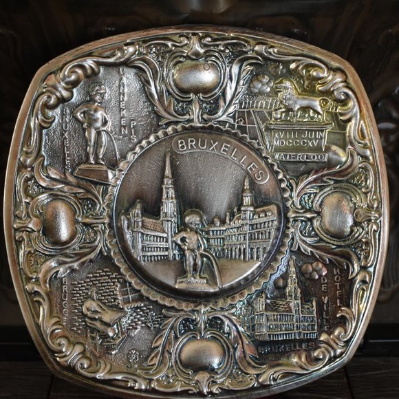 Vintage antique 3D ART WALL HANGING PLATE Brussels and its monuments - Picture 3 of 10